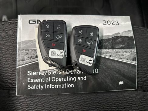 Used 2023 GMC Sierra 1500 Elevation image 38