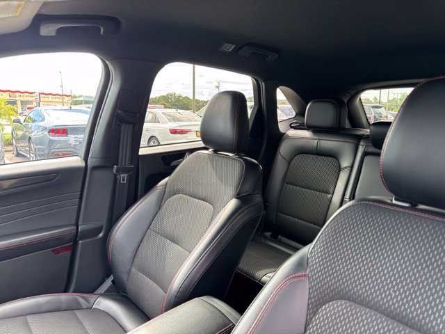 Used 2025 Ford Escape ST-Line AWD/4WD image 24
