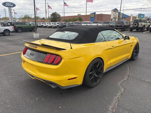 Used 2017 Ford Mustang GT Premium w/ Black Accent Package RWD image 5