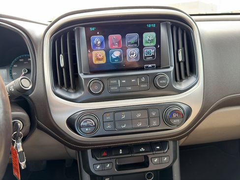 Used 2018 GMC Canyon SLT w/ Trailering Package image 12