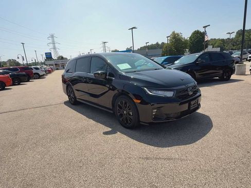 Used 2025 Honda Odyssey Sport-L image 2