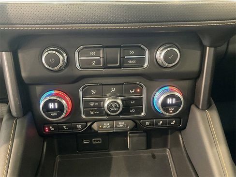 Used 2023 GMC Yukon AT4 image 27