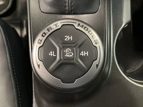 Used 2023 Ford Bronco Outer Banks image 15