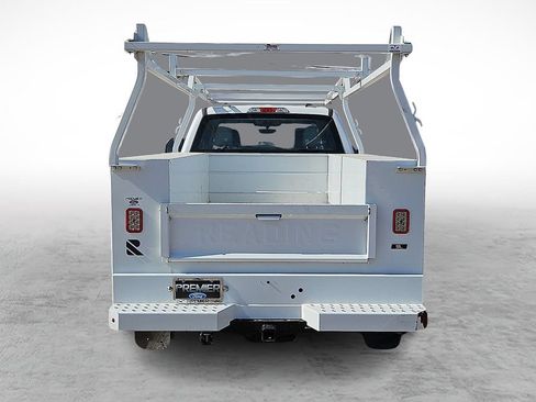 Used 2023 Ford F250 XL w/ XL Chrome Package RWD image 9