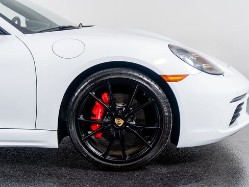 Used 2022 Porsche 718 Boxster S image 7