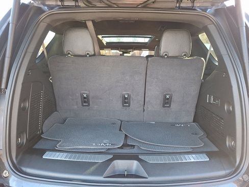 Used 2024 GMC Yukon Denali image 32