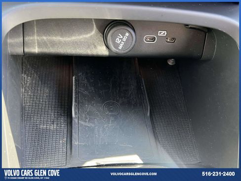 Used 2023 Volvo XC40 B5 Plus w/ Climate Package AWD/4WD image 31