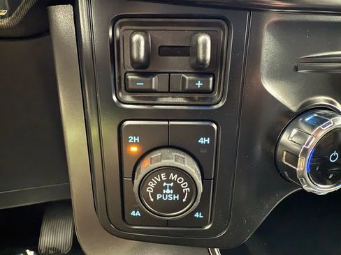 New 2025 Ford F150 Lariat w/ Equipment Group 502A High image 41