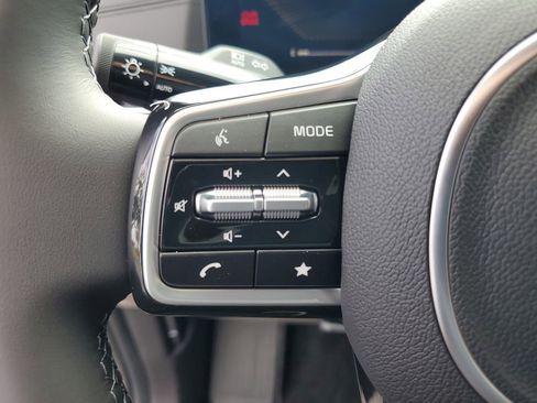 New 2026 Kia Carnival FWD image 11