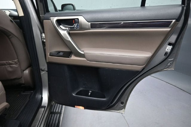 Used 2020 Lexus GX 460 AWD/4WD image 24