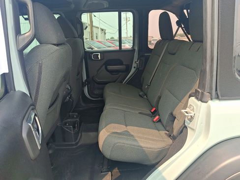 Used 2024 Jeep Wrangler Unlimited Sport AWD/4WD image 10