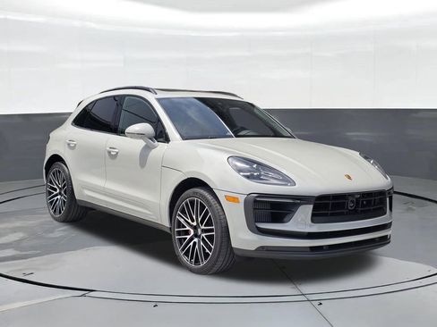 Certified 2024 Porsche Macan S AWD/4WD image 6