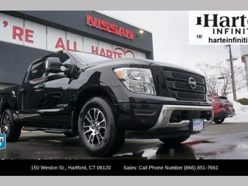 Used 2024 Nissan Titan SV w/ SV Convenience Package image 1