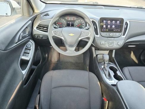 Used 2024 Chevrolet Malibu LT FWD image 7