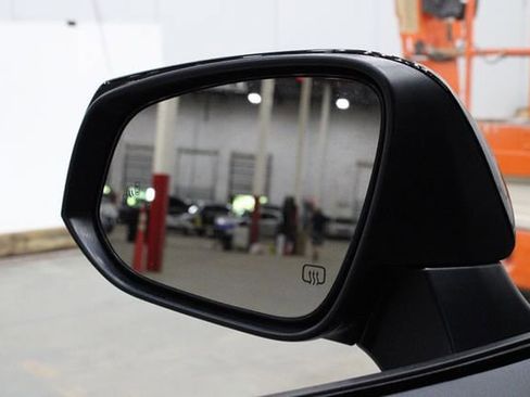 Used 2024 Toyota Highlander XSE image 40