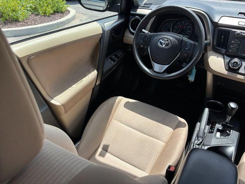 Used 2013 Toyota RAV4 LE FWD image 12
