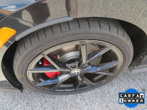 Used 2024 Volkswagen GTI SE image 9