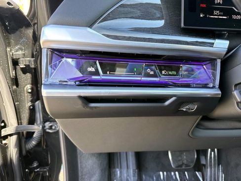 New 2026 BMW 760i xDrive w/ Executive Package AWD/4WD image 38