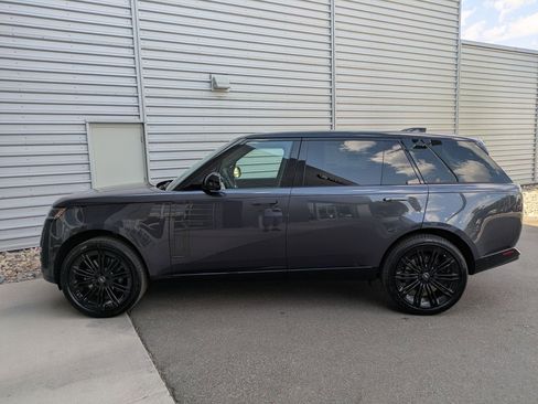 New 2025 Land Rover Range Rover Long Wheelbase Autobiography image 2