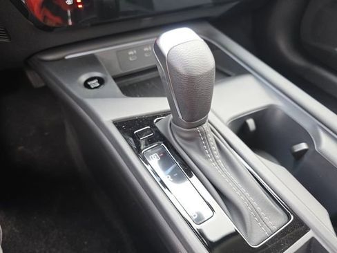 New 2026 Nissan Sentra SV w/ SV Convenience Package FWD image 32