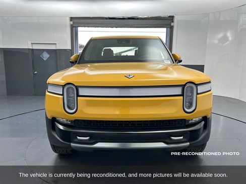 Used 2022 Rivian R1T Adventure image 9