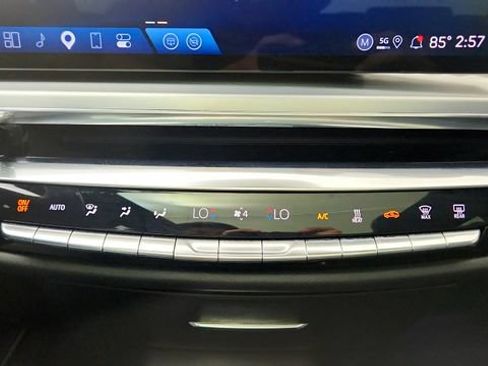 Used 2024 Cadillac Lyriq Luxury AWD/4WD image 65