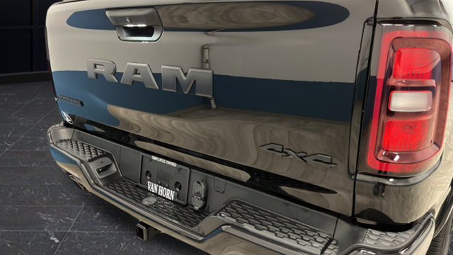 Used 2025 RAM 1500 Big Horn AWD/4WD image 37