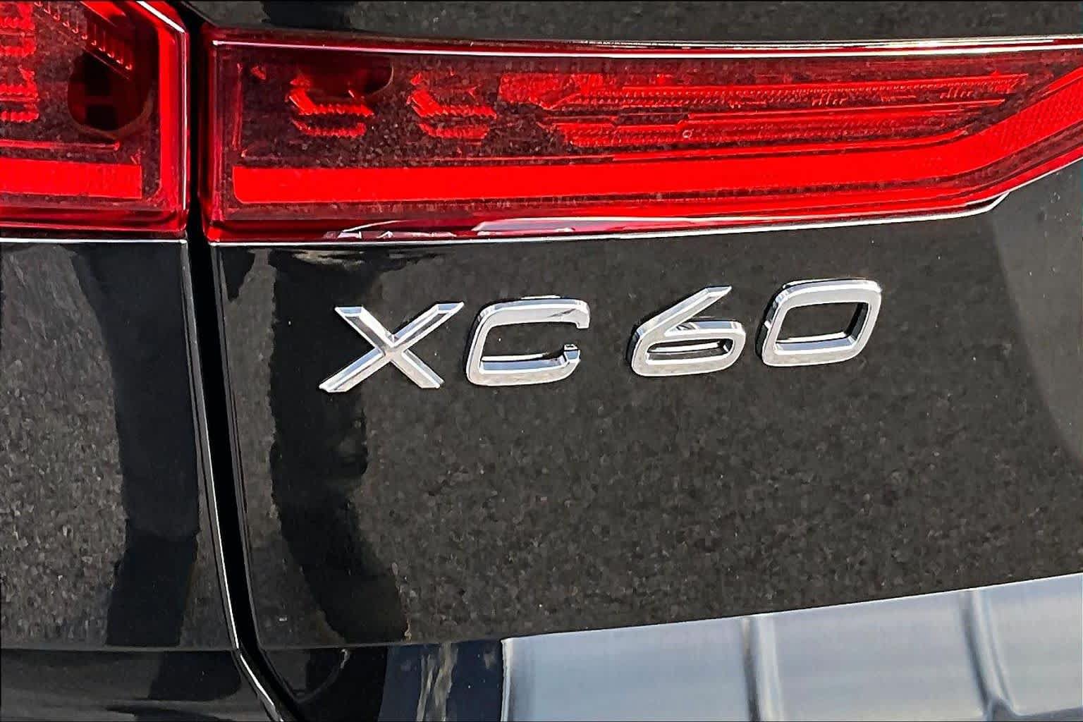 New 2026 Volvo XC60 B5 Plus w/ Protection Package Premier AWD/4WD image 6