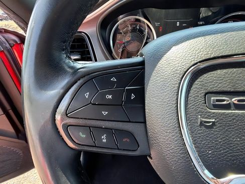 Used 2020 Dodge Challenger SXT RWD image 21