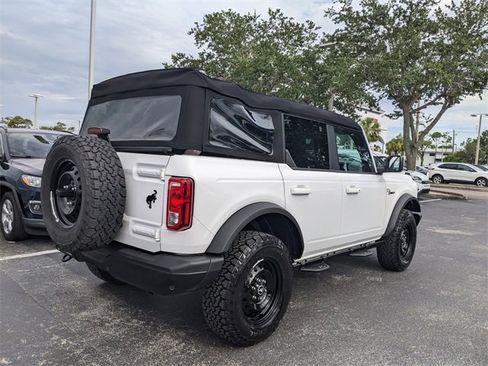 Used 2023 Ford Bronco Black Diamond image 4