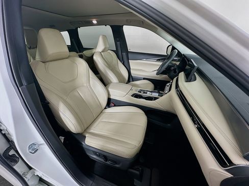 Used 2023 INFINITI QX60 Luxe image 34