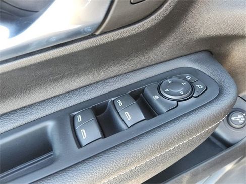 Used 2022 GMC Terrain SLE w/ Driver Convenience Package image 30