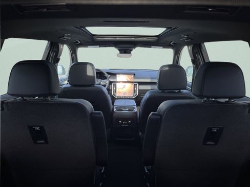 New 2026 GMC Acadia Elevation image 13