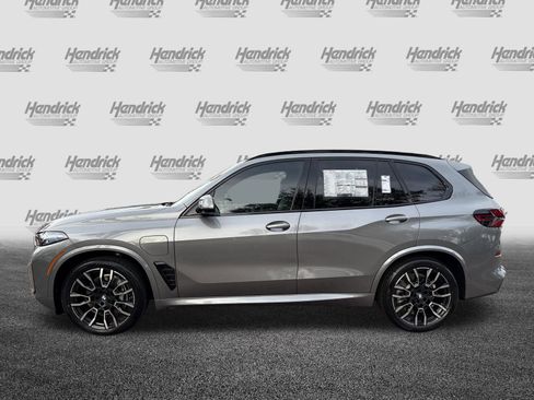 Used 2026 BMW X5 xDrive50e AWD/4WD image 7