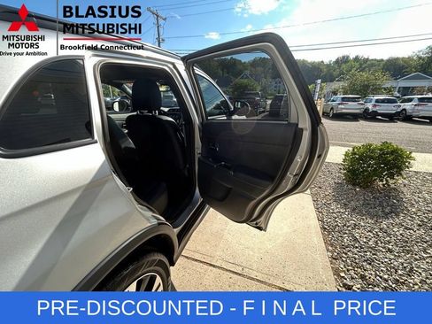 Used 2025 Mitsubishi Outlander Sport SEL AWD/4WD image 30