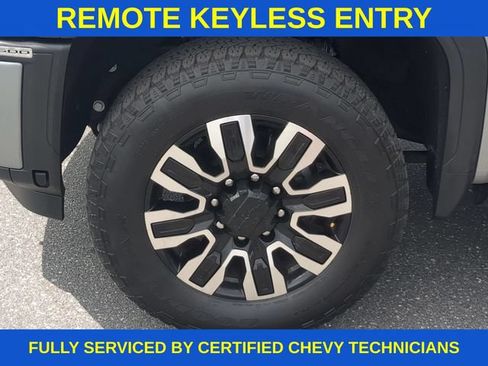 Used 2025 GMC Sierra 2500 Denali Ultimate AWD/4WD image 18