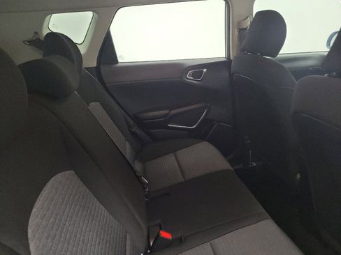 Used 2021 Kia Soul S FWD image 19