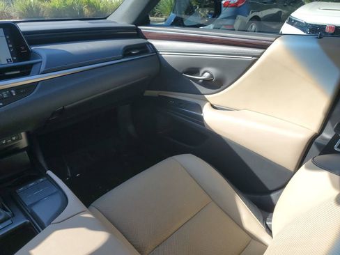 Used 2019 Lexus ES 350 image 18