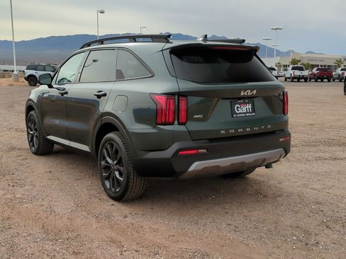 Used 2022 Kia Sorento SX Prestige w/ Rust Color Package image 5