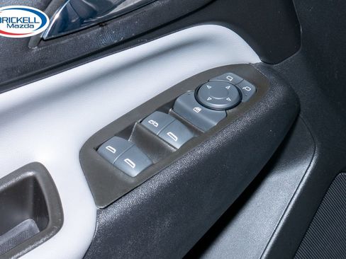 Used 2023 Chevrolet Equinox LS FWD image 27