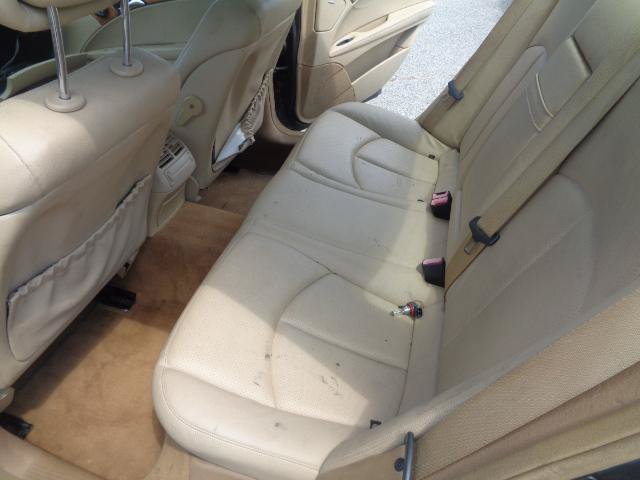 Used 2009 Mercedes-Benz E 350 4MATIC Sedan image 16