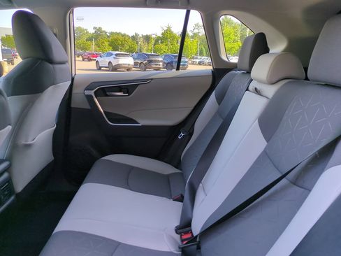 Used 2025 Toyota RAV4 XLE w/ Convenience Package FWD image 14