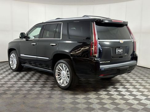 Used 2019 Cadillac Escalade Platinum AWD/4WD image 3
