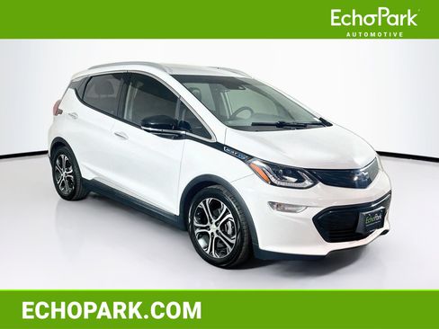 Used 2019 Chevrolet Bolt Premier w/ Infotainment Package FWD image 1