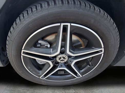 Used 2022 Mercedes-Benz GLB 250 4MATIC image 30