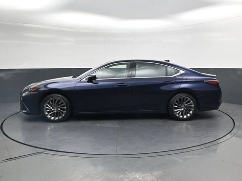 Used 2025 Lexus ES 350 Ultra Luxury FWD image 9