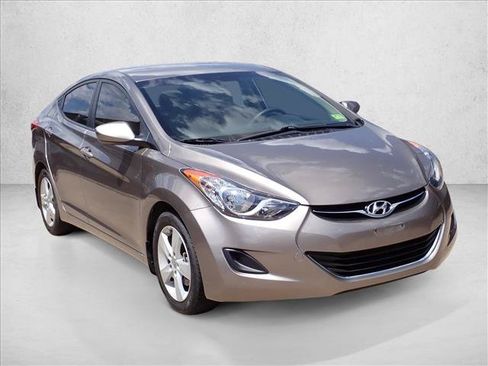 Used 2013 Hyundai Elantra GLS FWD image 6