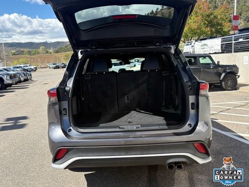 Certified 2025 Toyota Highlander XSE image 8