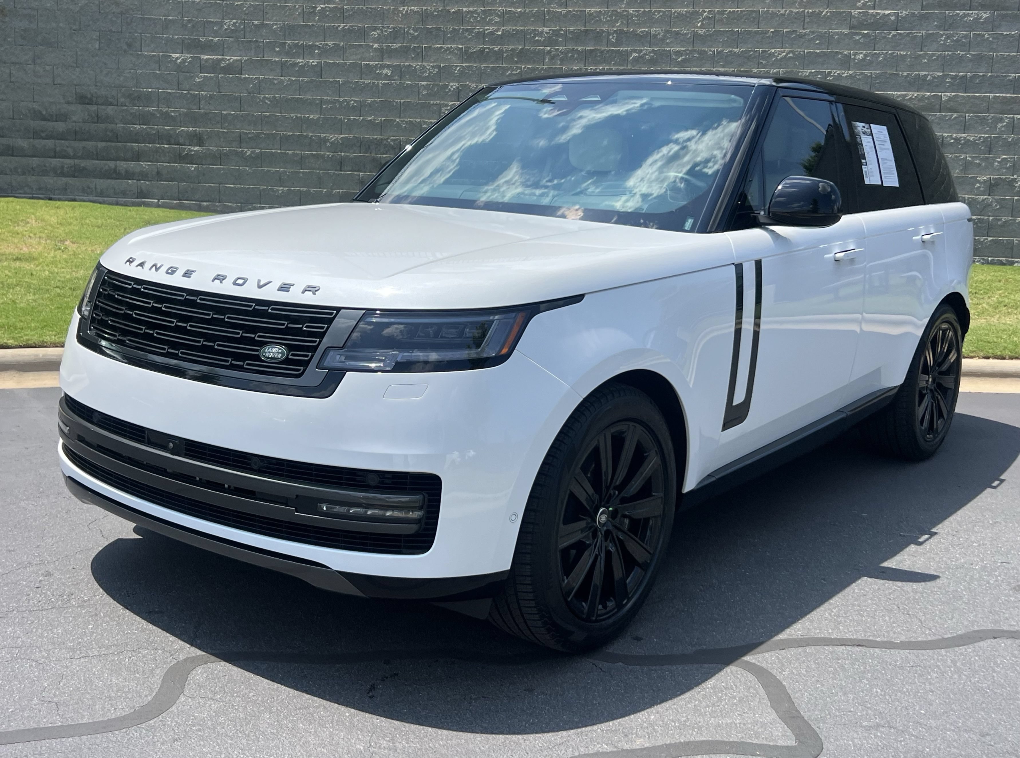Certified 2024 Land Rover Range Rover Autobiography AWD/4WD image 1