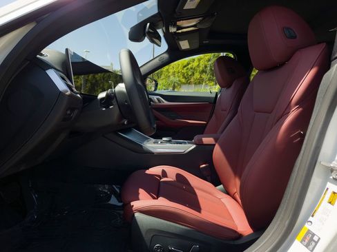 New 2026 BMW i4 eDrive40 w/ Premium Package RWD image 8